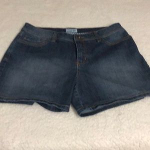 Size 12 5-pocket denim shorts